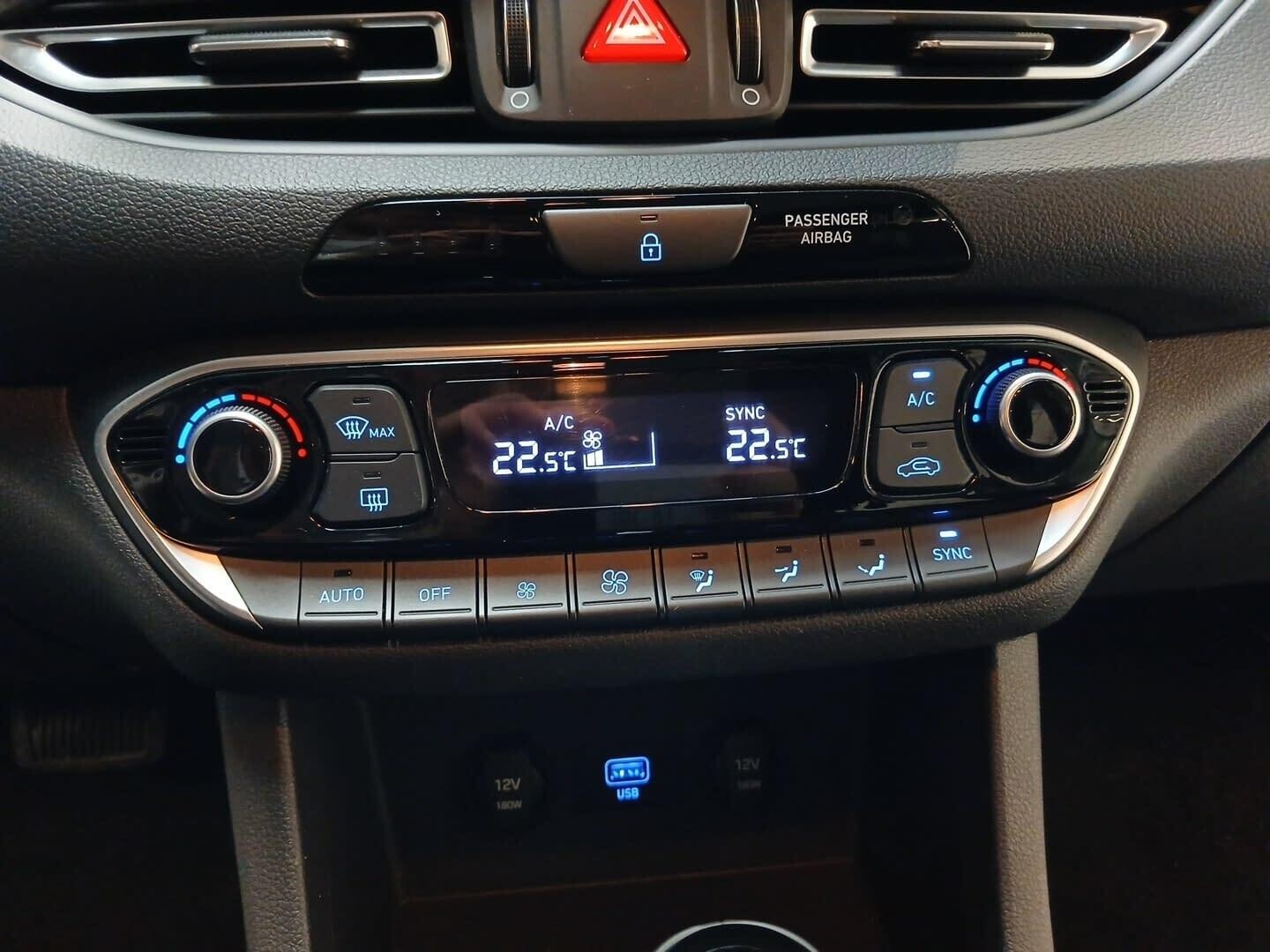 Hyundai i30 - zdjęcie 12
