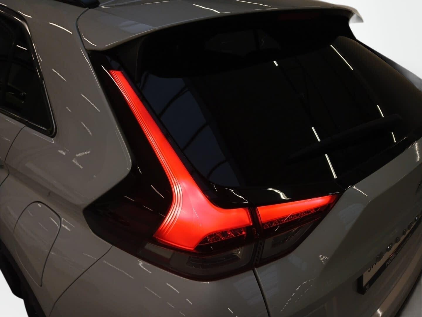 Mitsubishi Eclipse Cross - zdjęcie 10