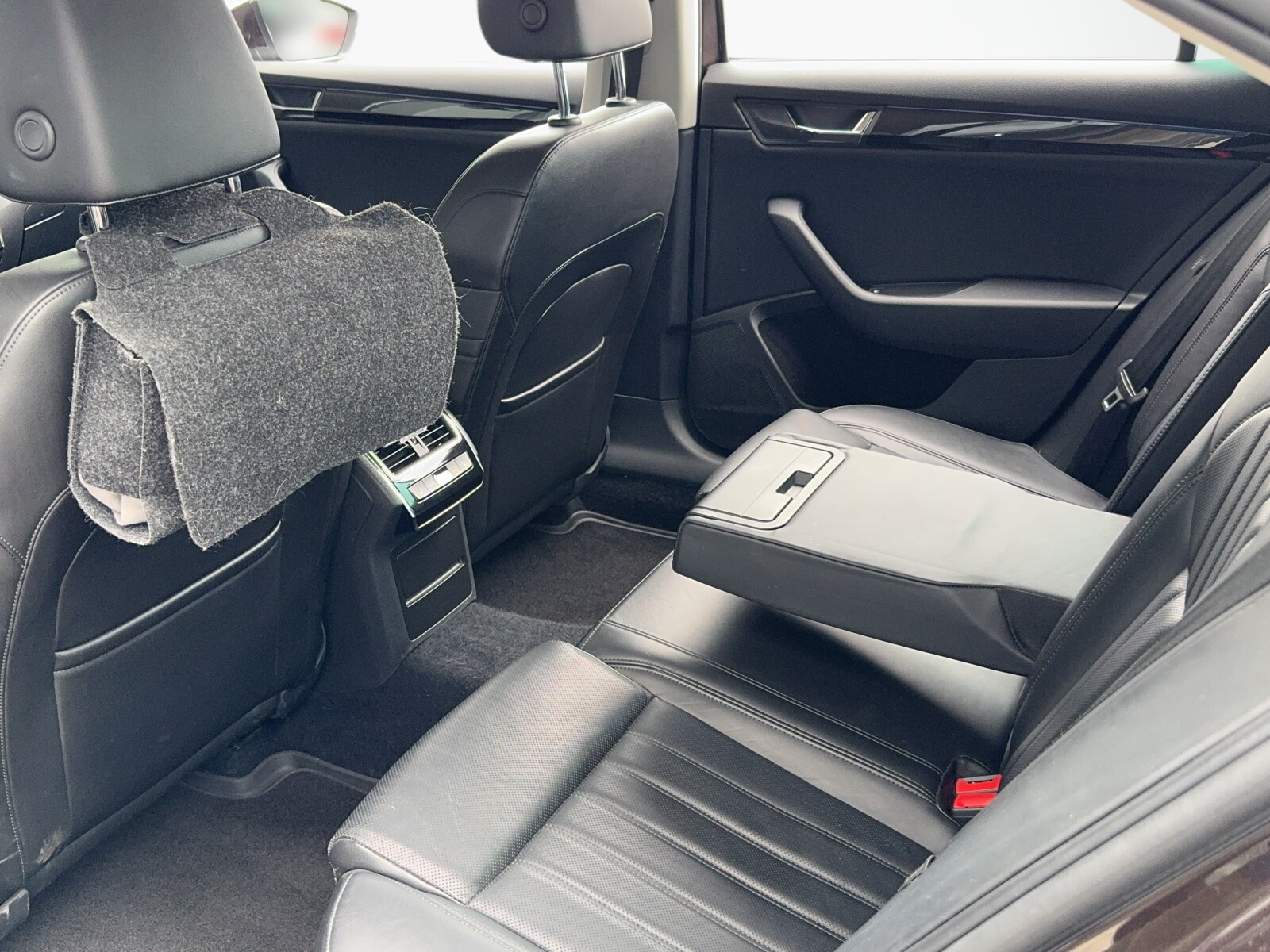 Škoda Superb - zdjęcie 13