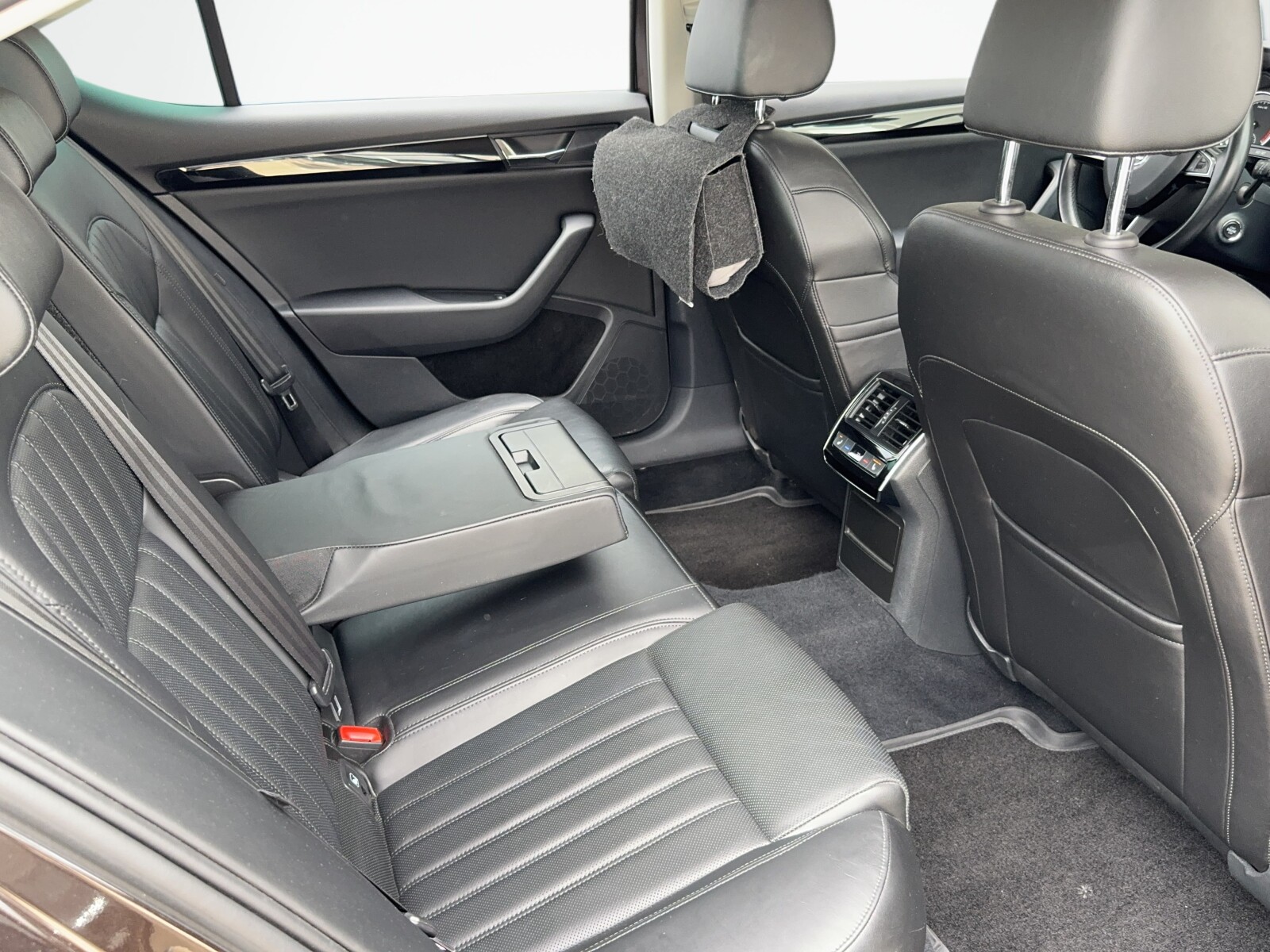 Škoda Superb - zdjęcie 18