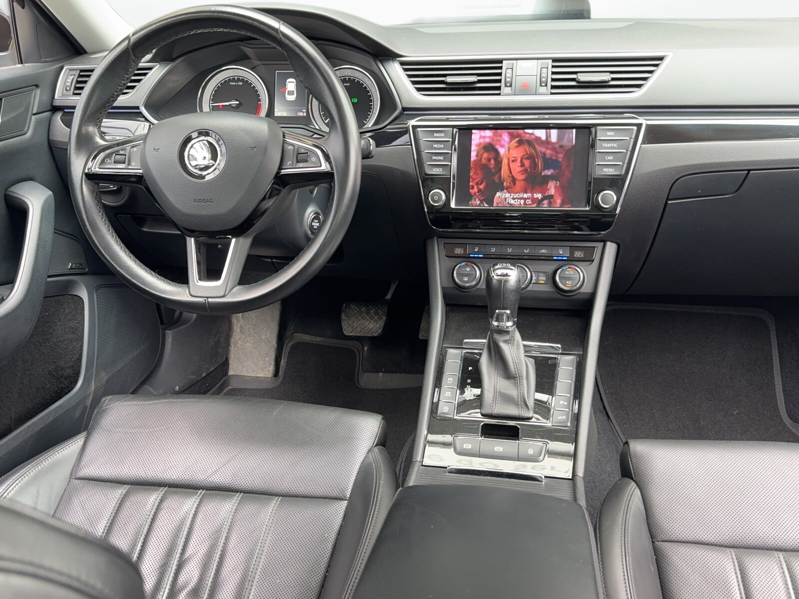 Škoda Superb - zdjęcie 15