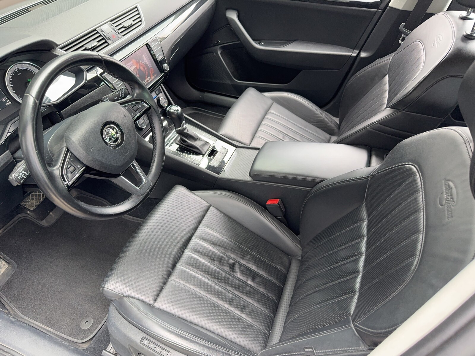 Škoda Superb - zdjęcie 10