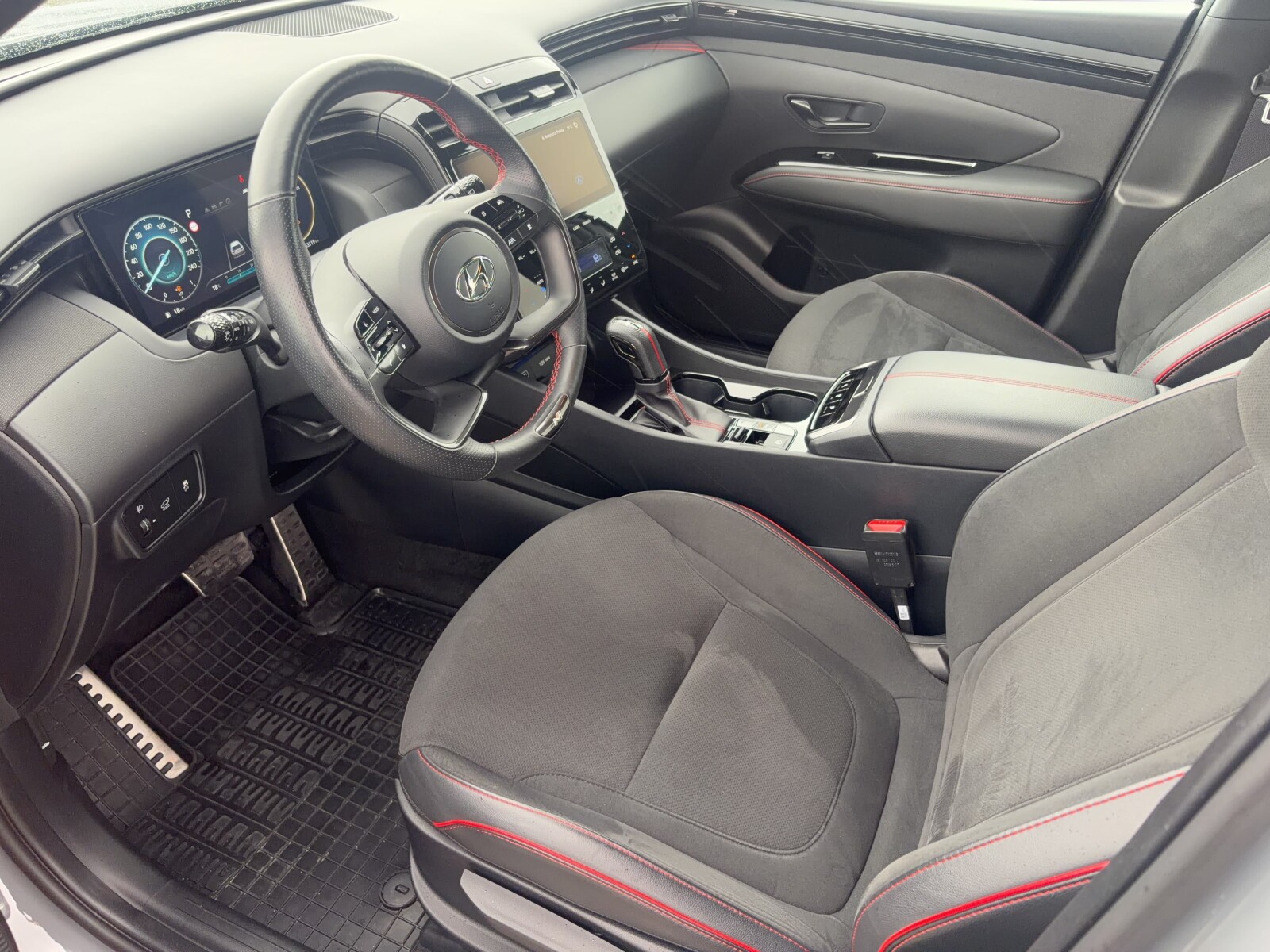 Hyundai Tucson - zdjęcie 9