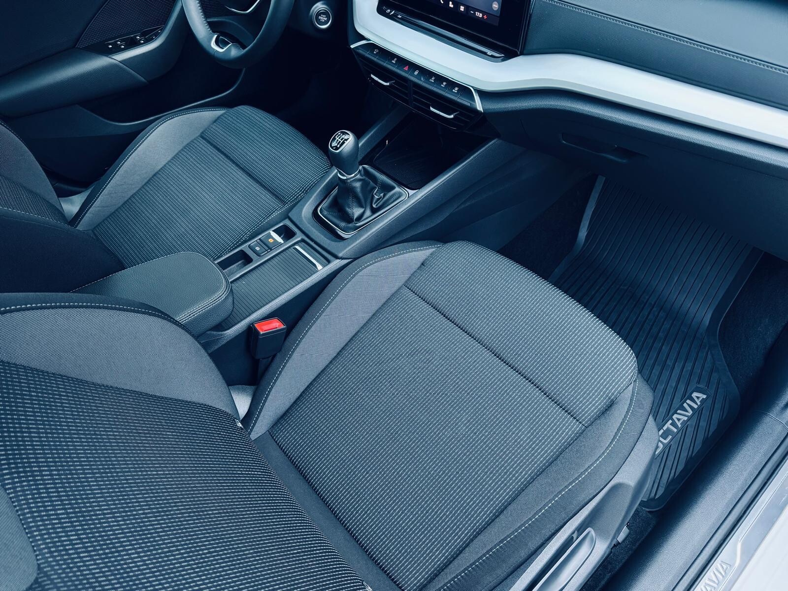 Škoda Octavia - zdjęcie 14