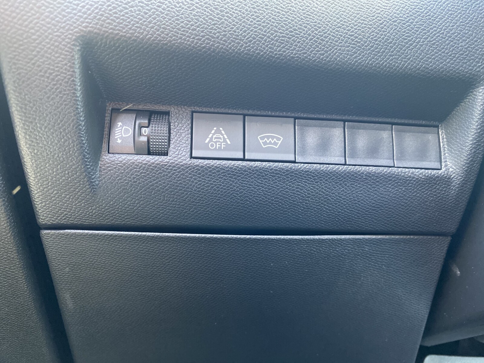 Peugeot 2008 - zdjęcie 18