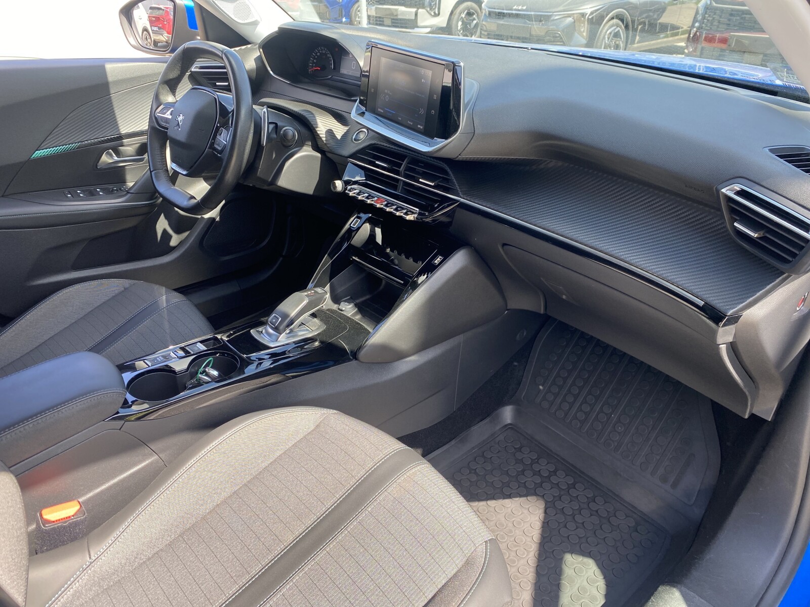Peugeot 2008 - zdjęcie 16
