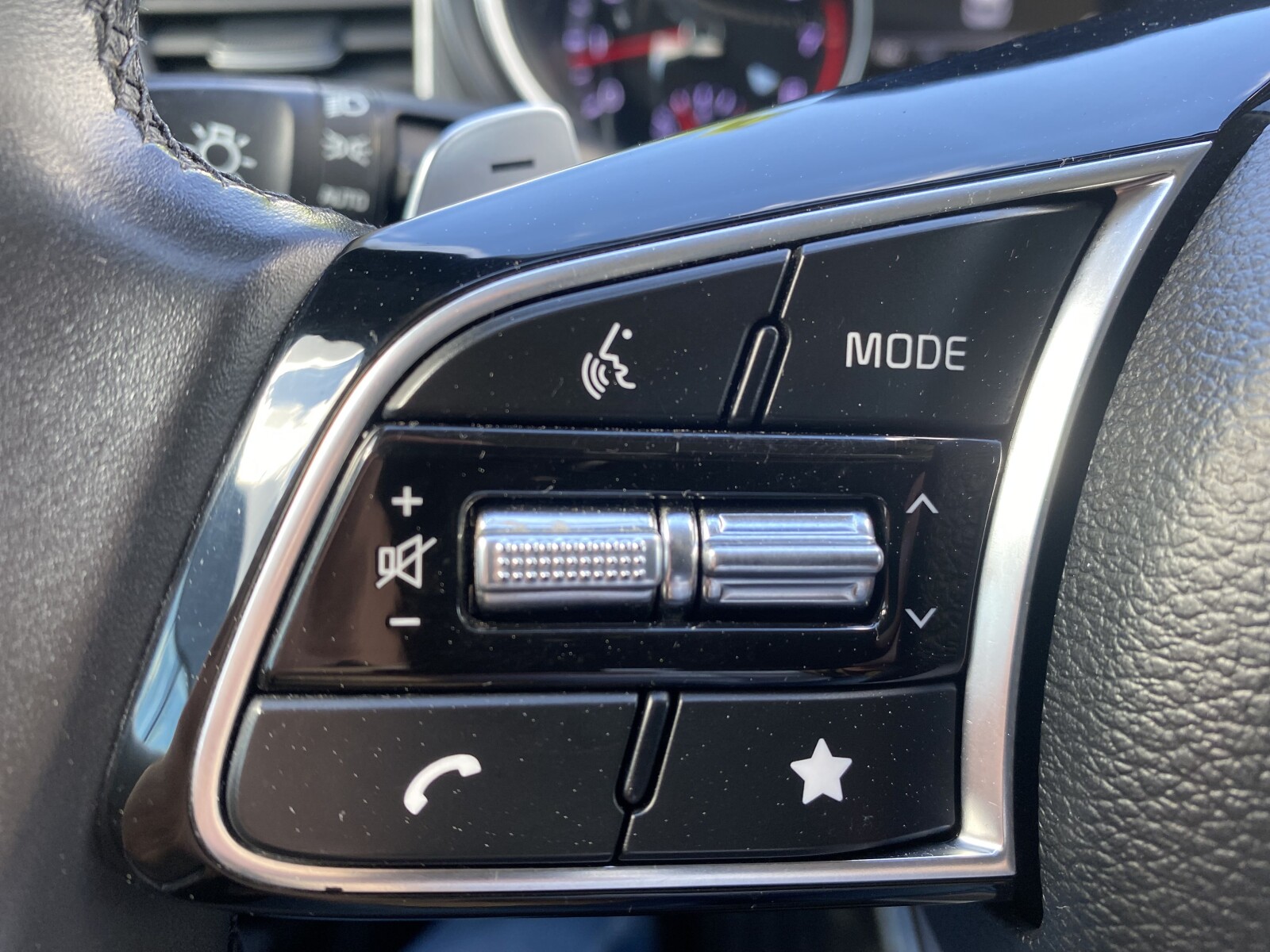 Kia Ceed - zdjęcie 19