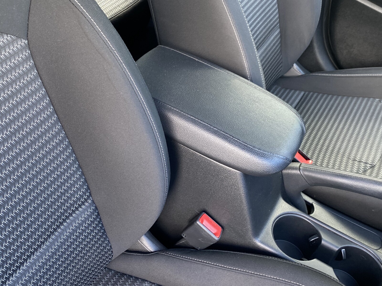 Kia Ceed - zdjęcie 16
