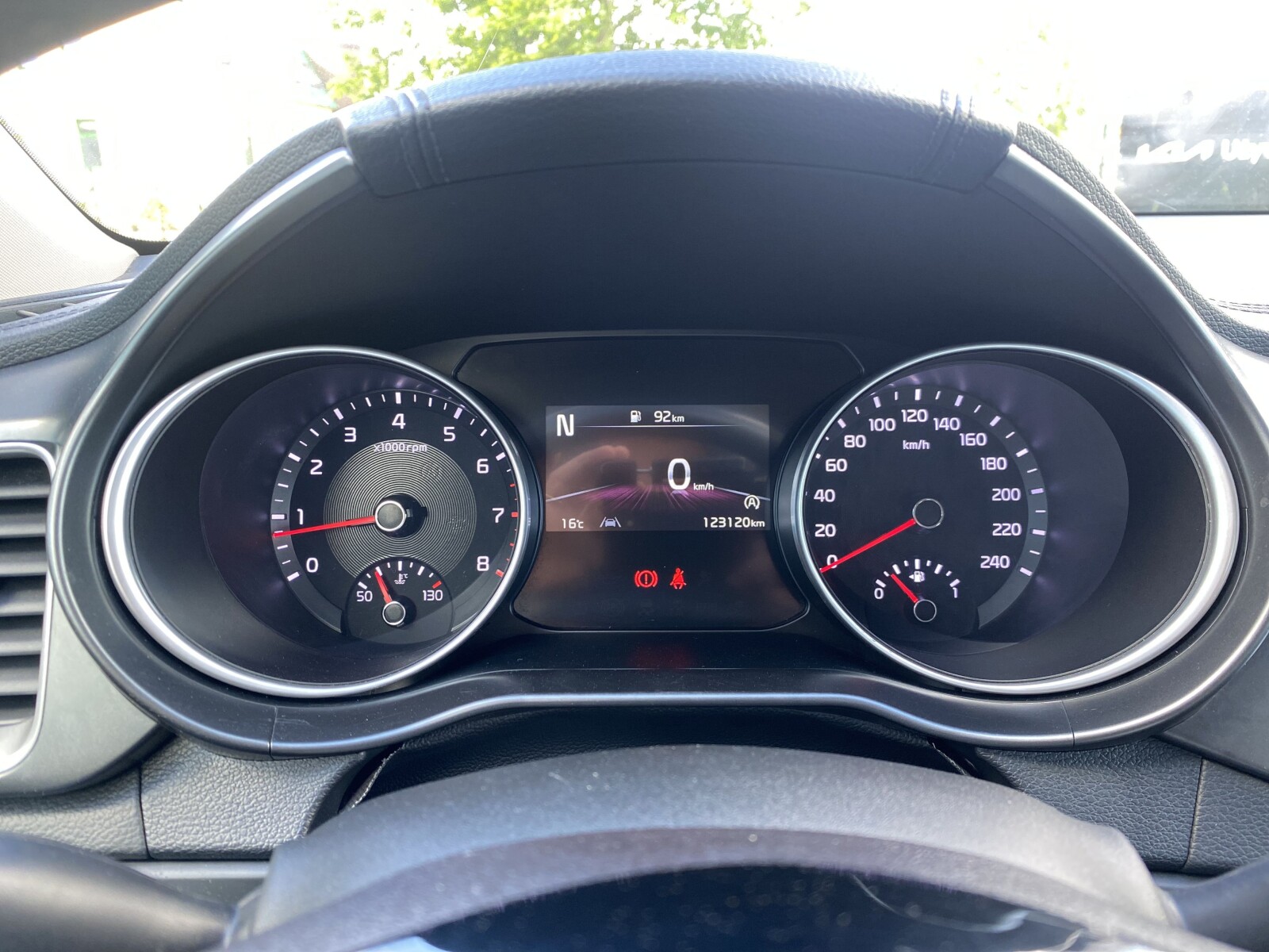Kia Ceed - zdjęcie 23
