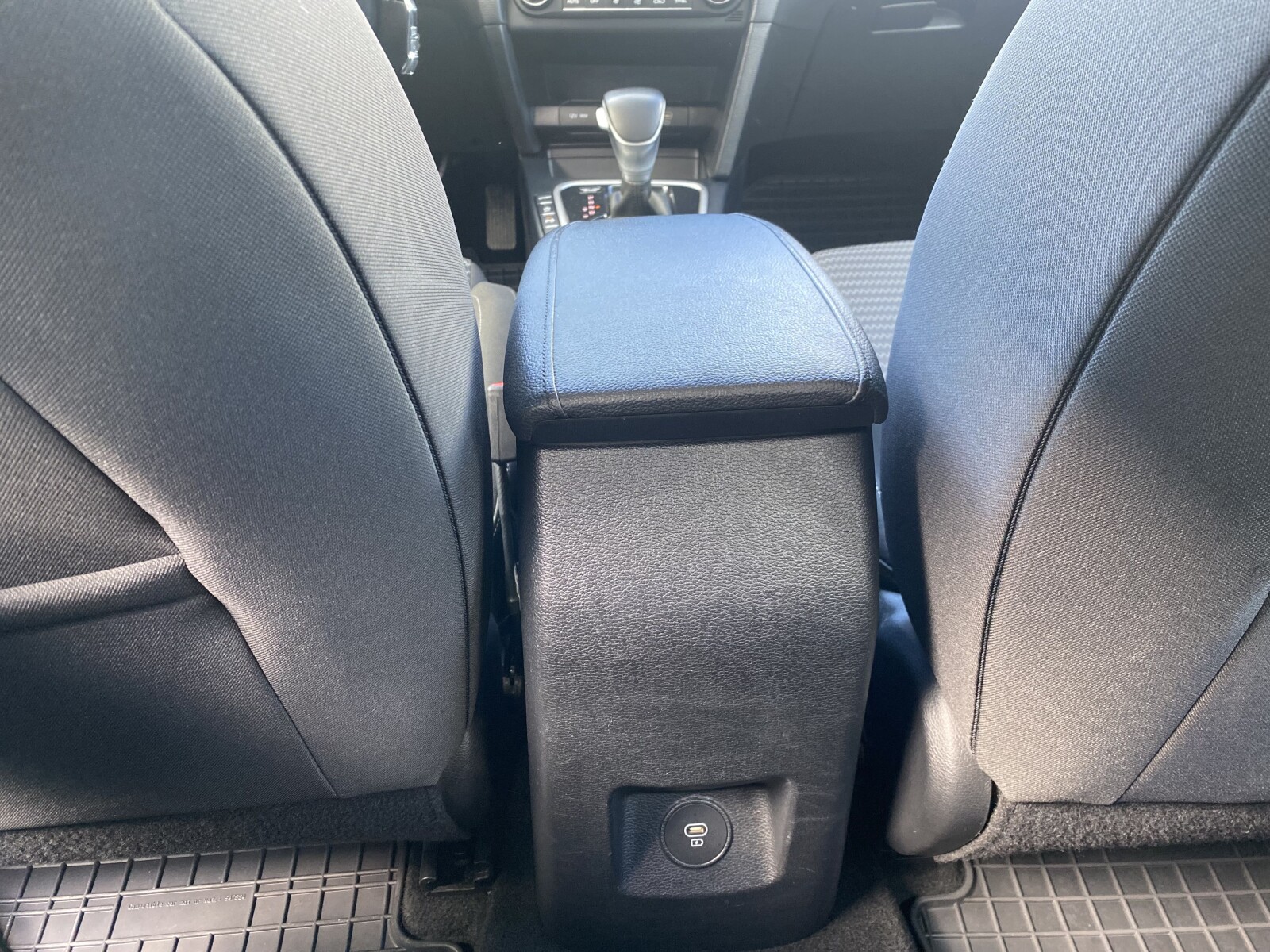 Kia Ceed - zdjęcie 12