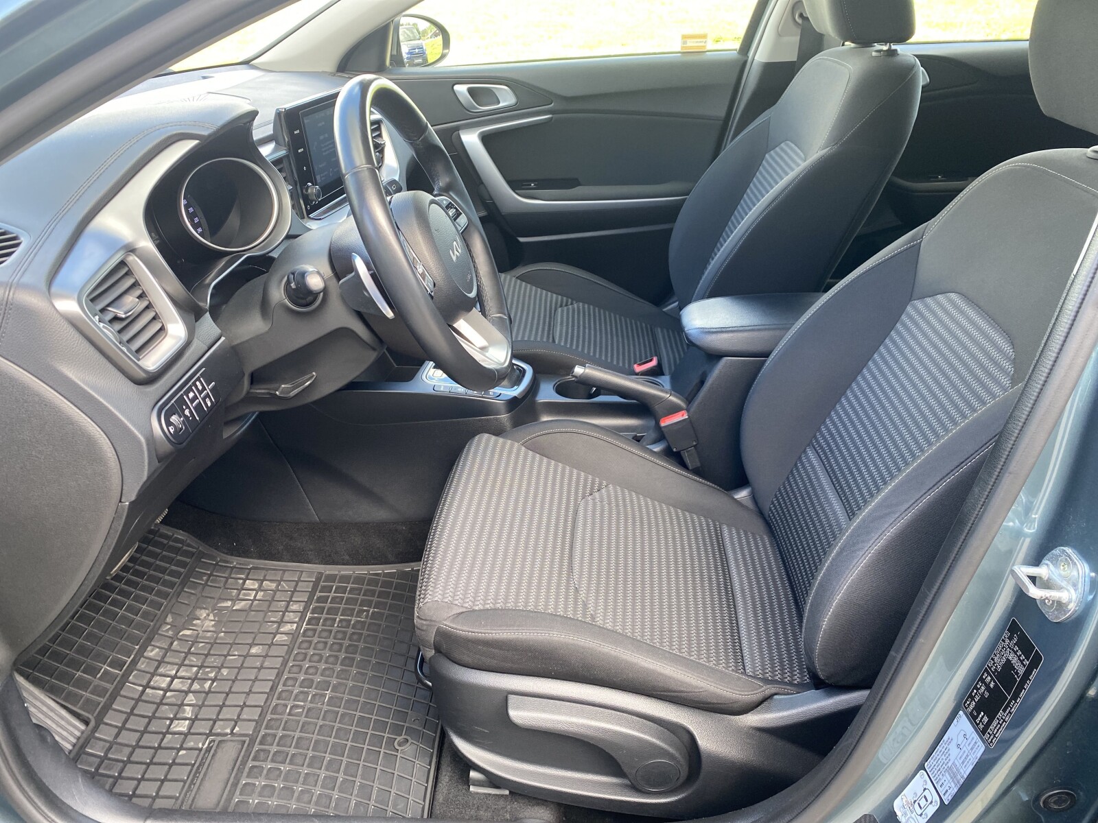 Kia Ceed - zdjęcie 9