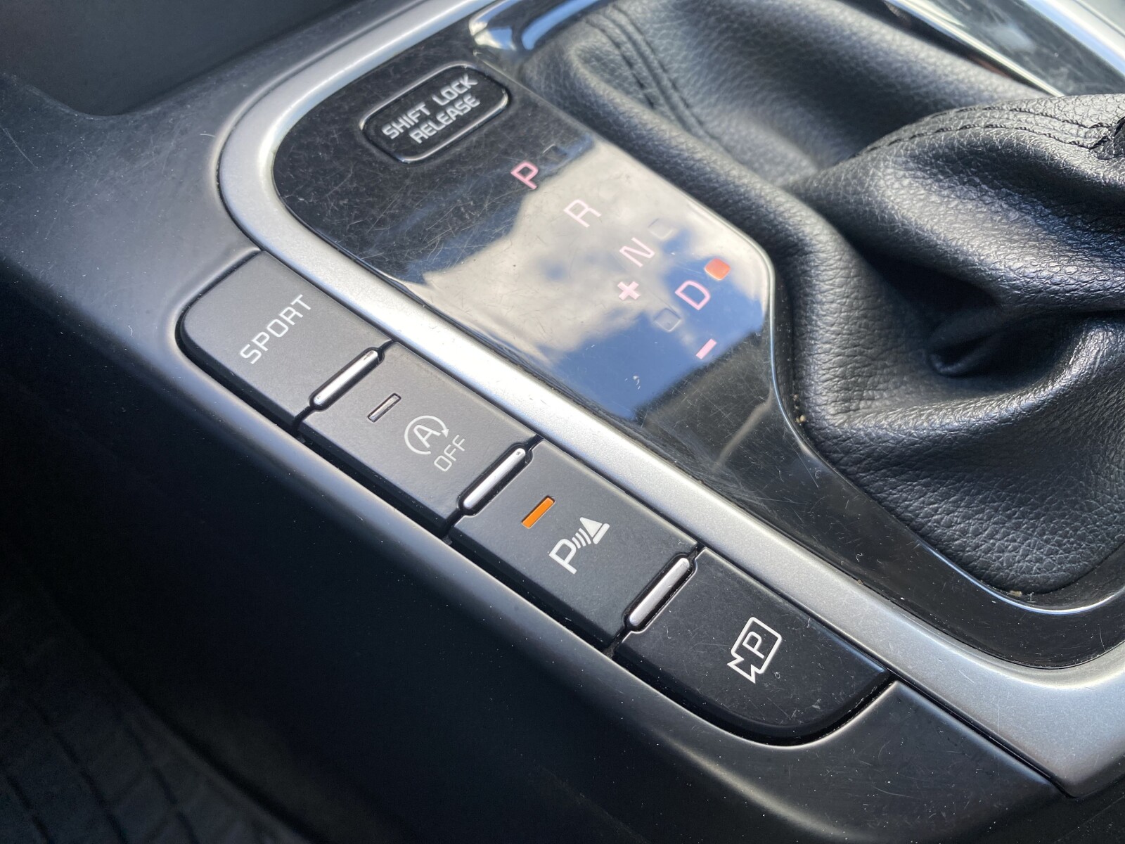 Kia Ceed - zdjęcie 28