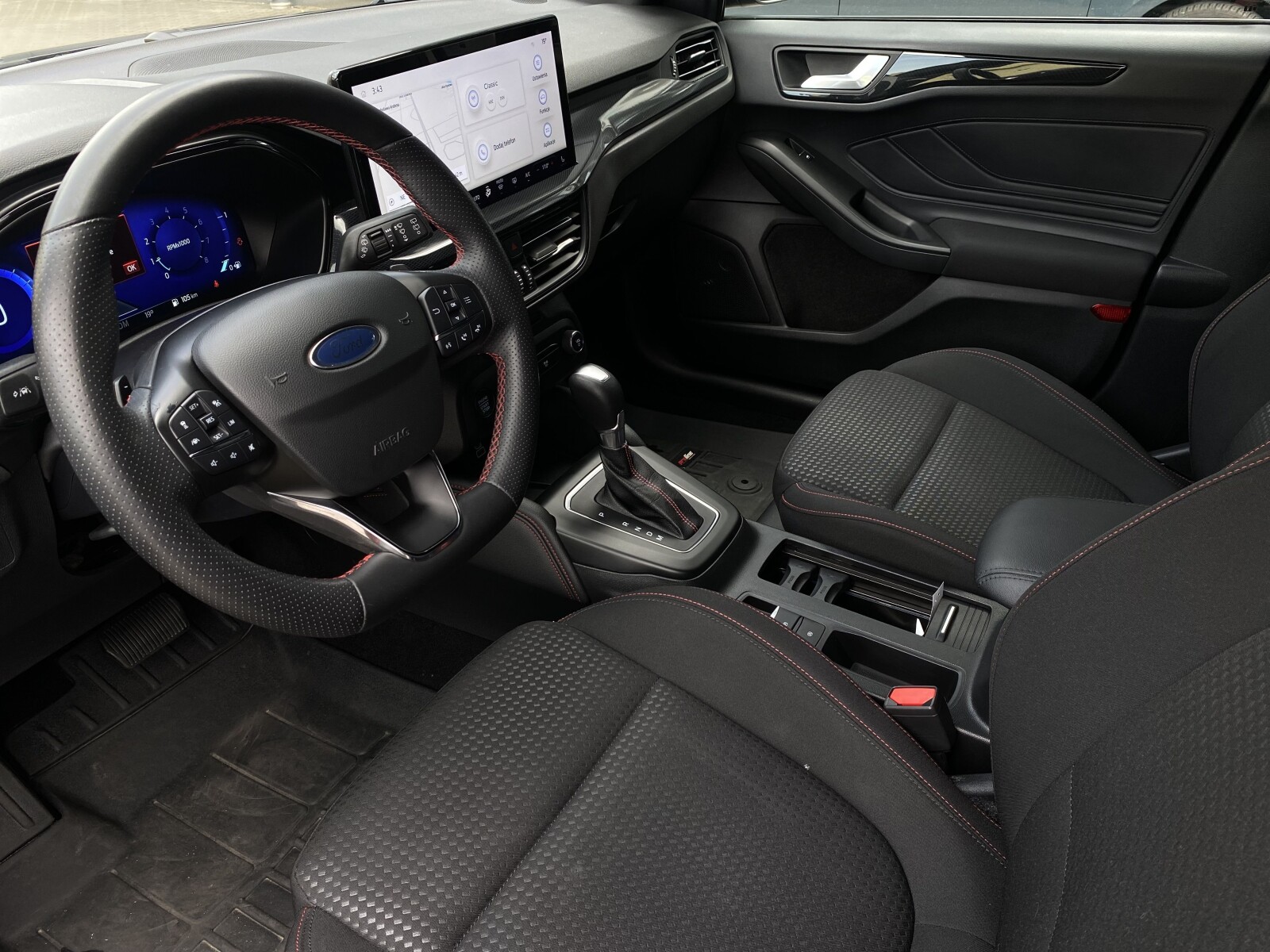 Ford Focus - zdjęcie 11