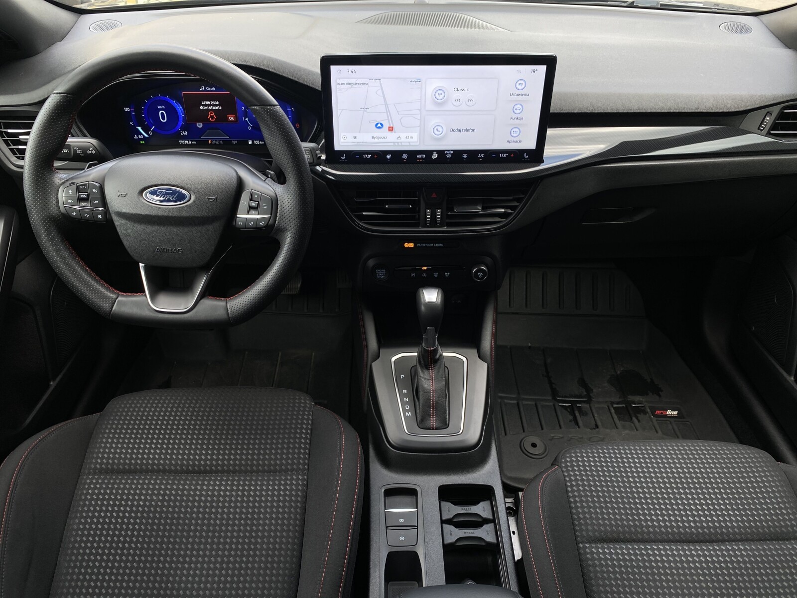 Ford Focus - zdjęcie 9