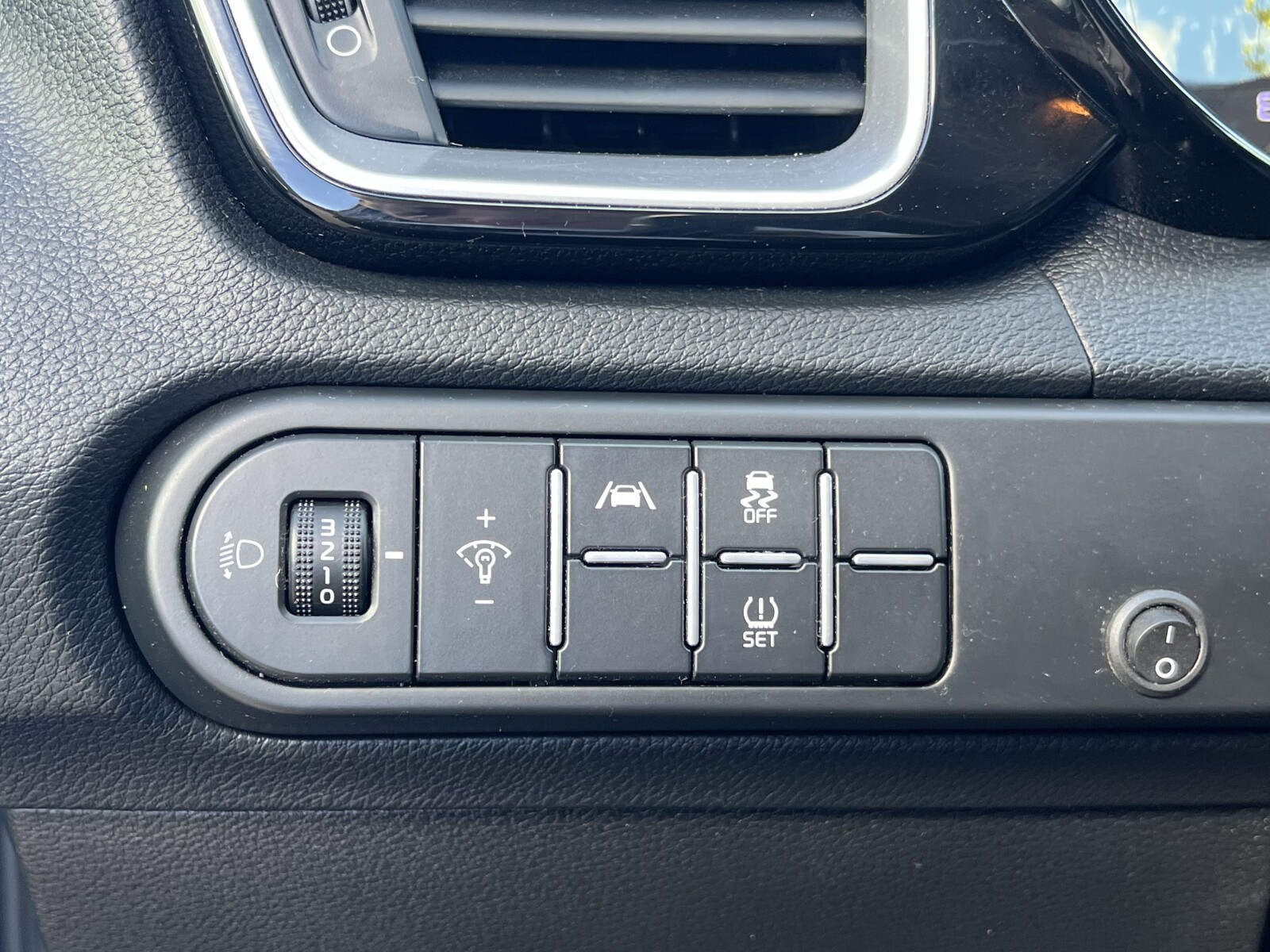 Kia Ceed - zdjęcie 10