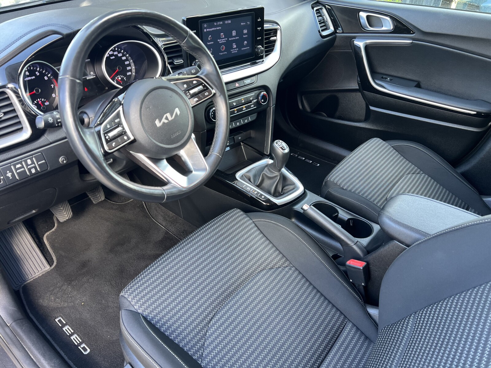 Kia Ceed - zdjęcie 22
