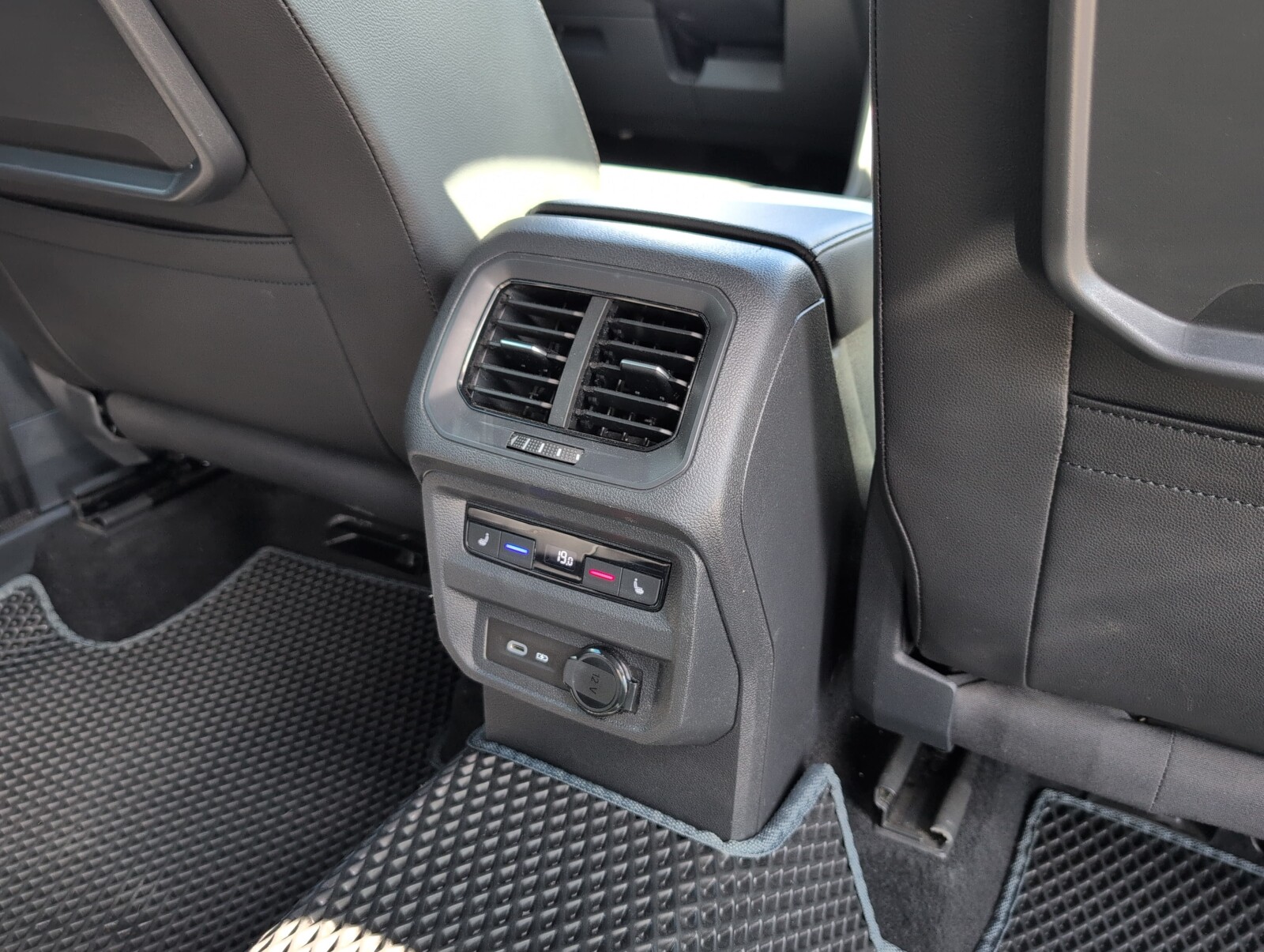 Seat Tarraco - zdjęcie 14