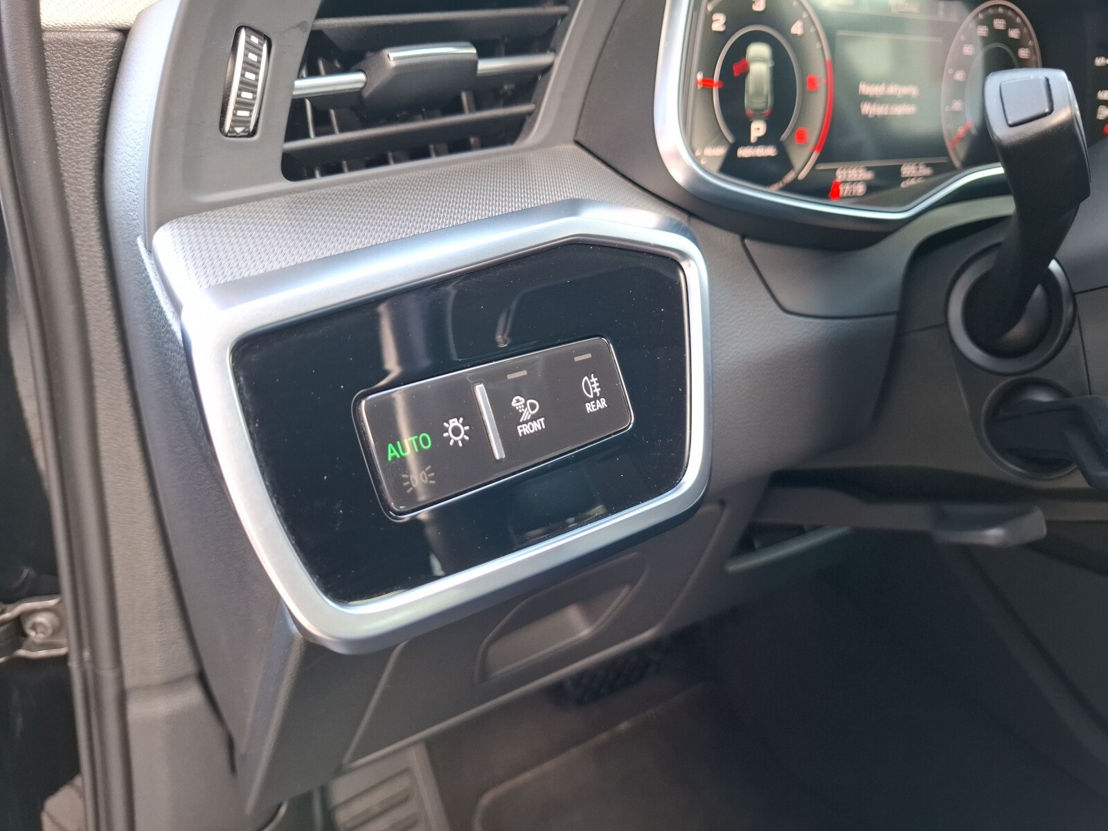 Audi A6 Avant - zdjęcie 29