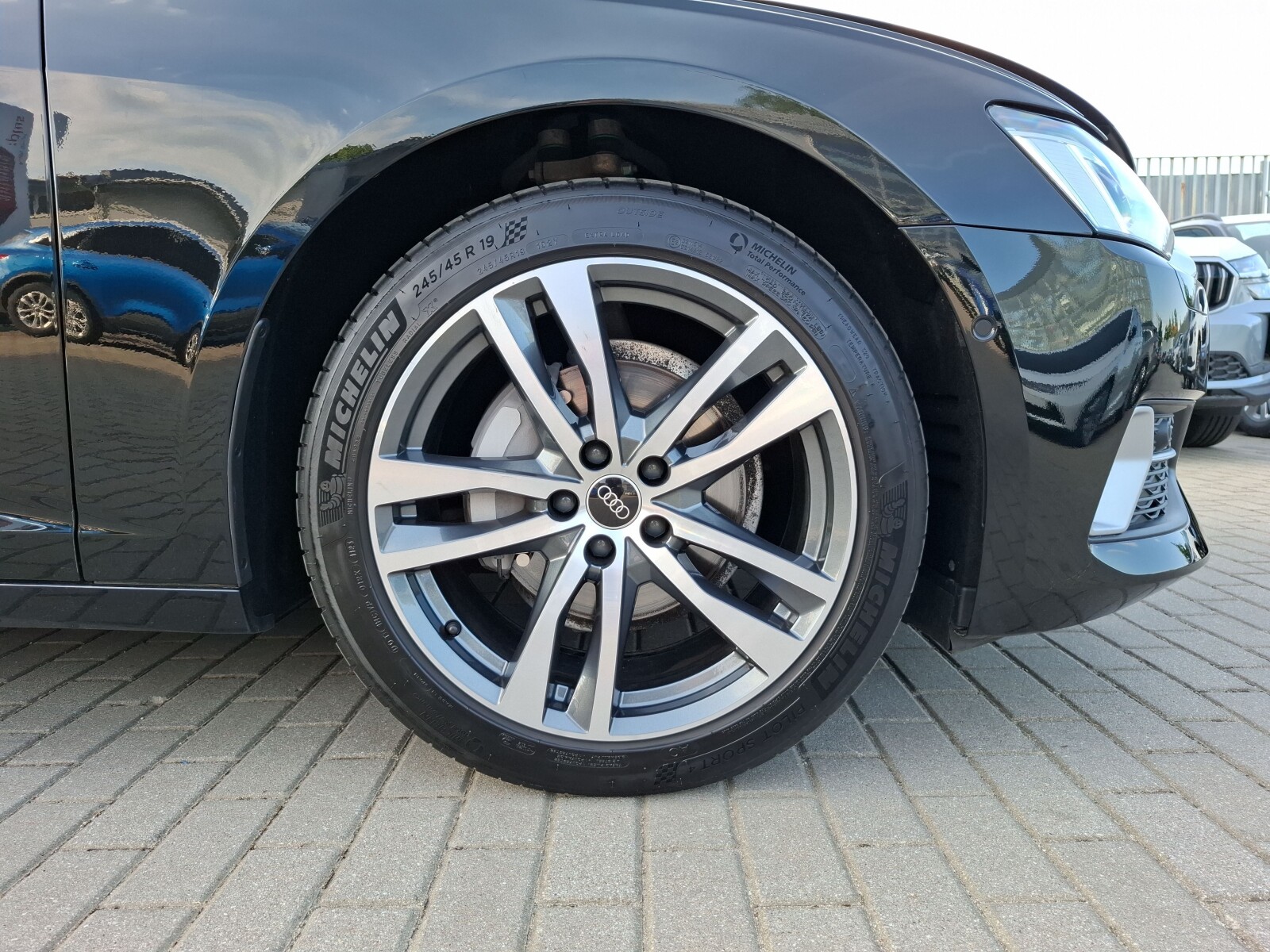 Audi A6 Avant - zdjęcie 11