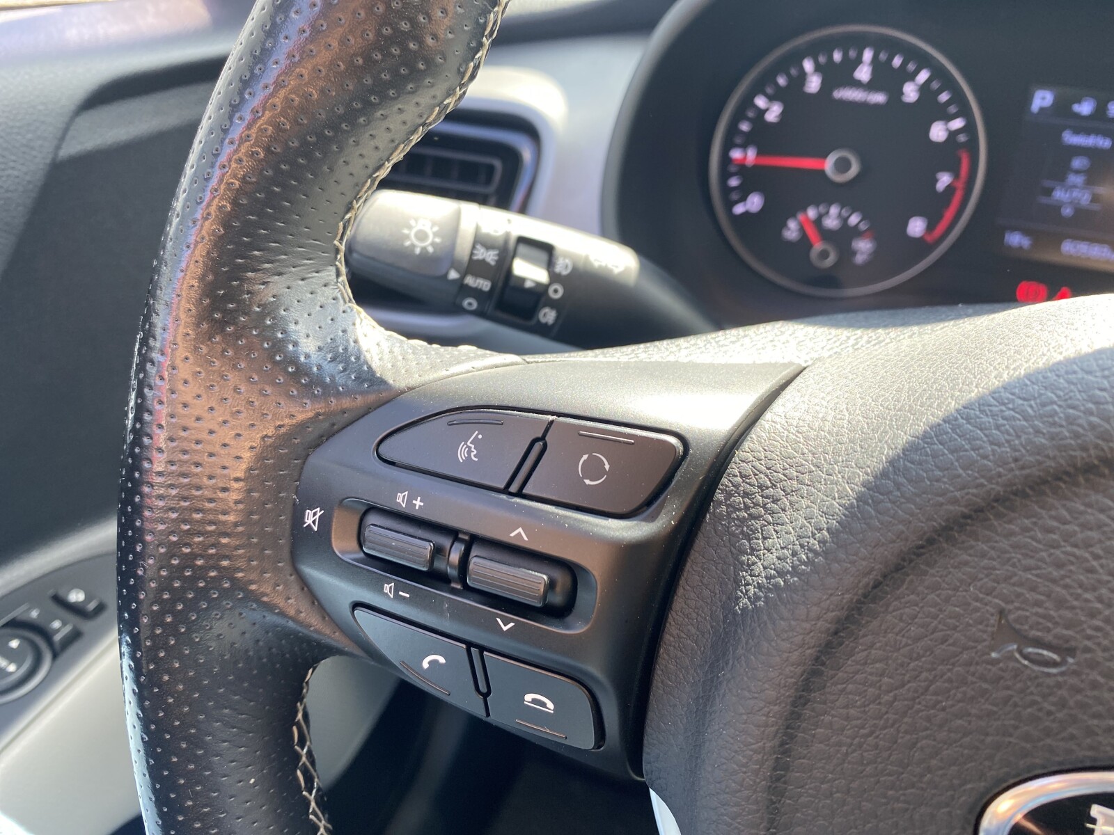 Kia Stonic - zdjęcie 18