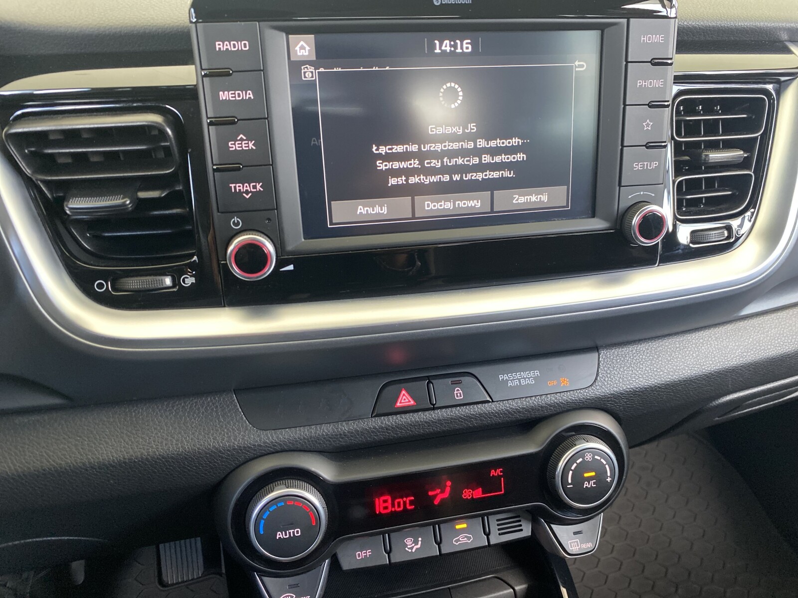 Kia Stonic - zdjęcie 27