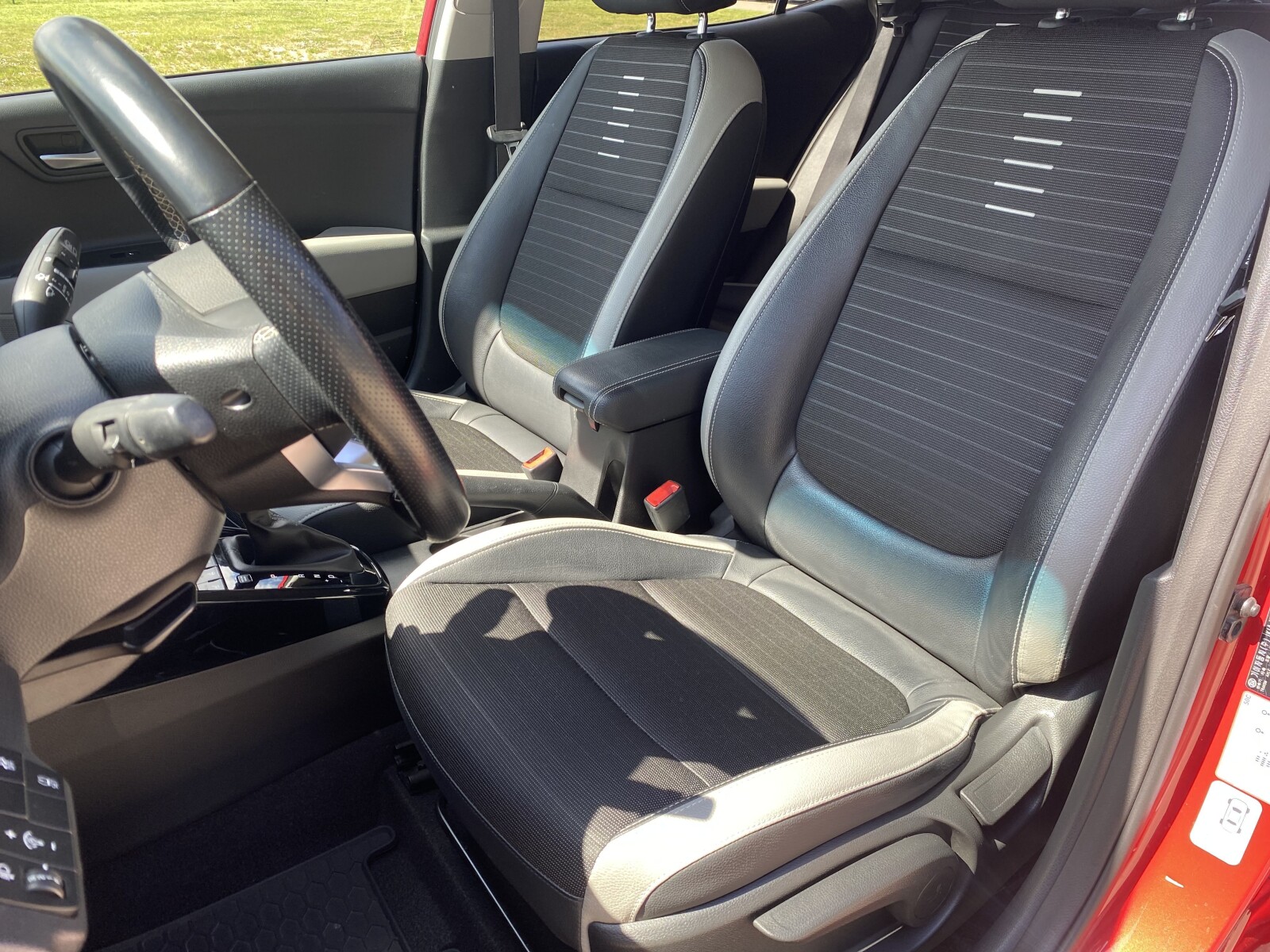 Kia Stonic - zdjęcie 9