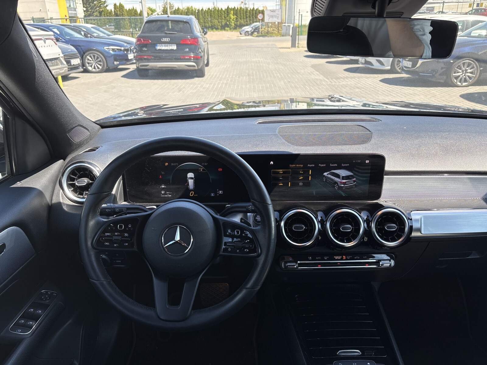 Mercedes-Benz GLB - zdjęcie 10