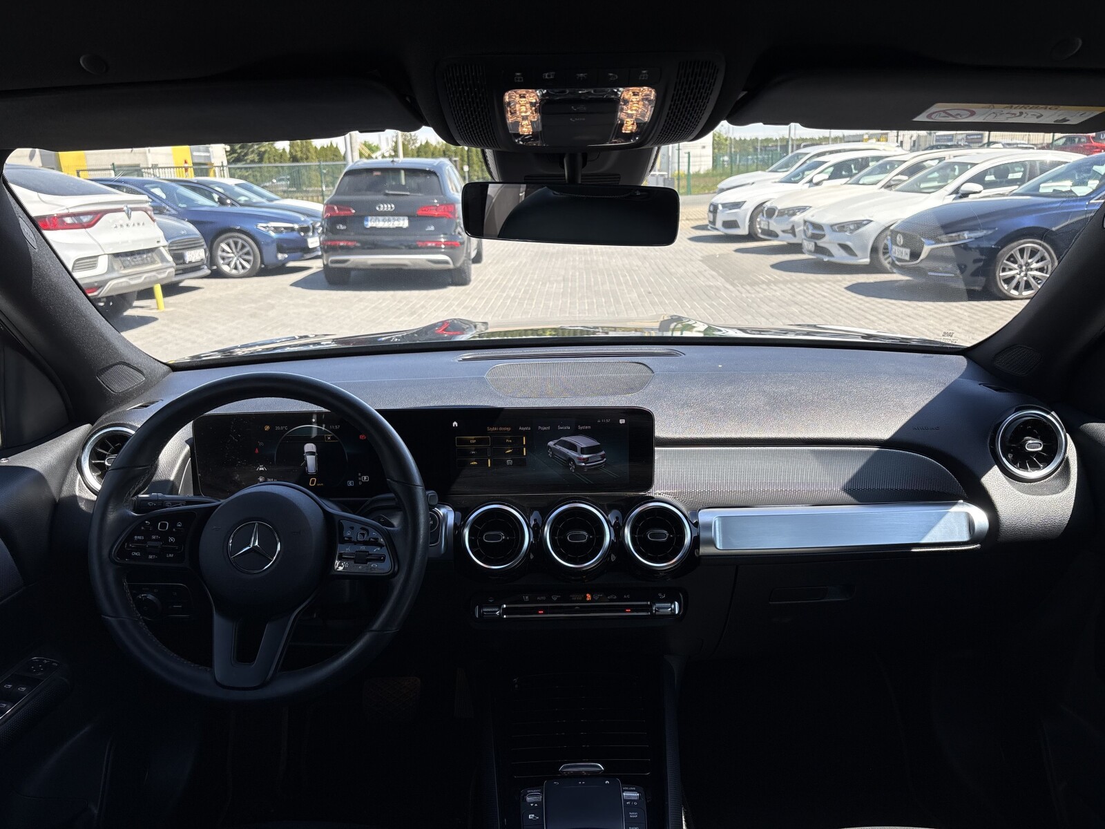 Mercedes-Benz GLB - zdjęcie 12