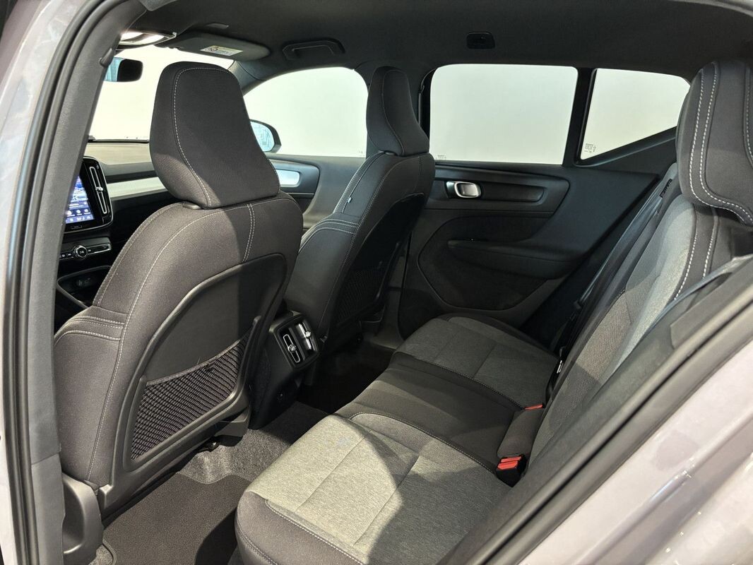 Volvo XC 40 - zdjęcie 22