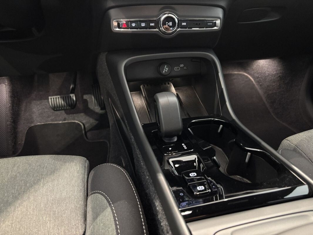 Volvo XC 40 - zdjęcie 14