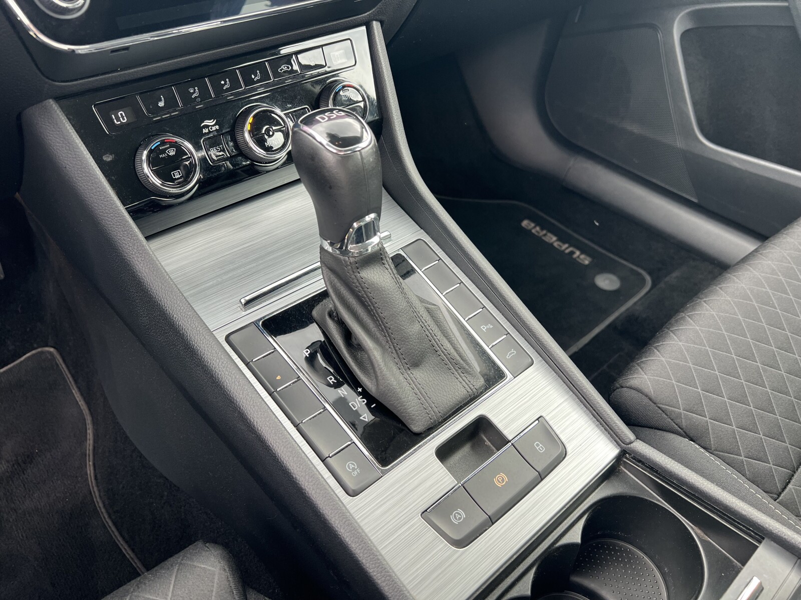 Škoda Superb - zdjęcie 20
