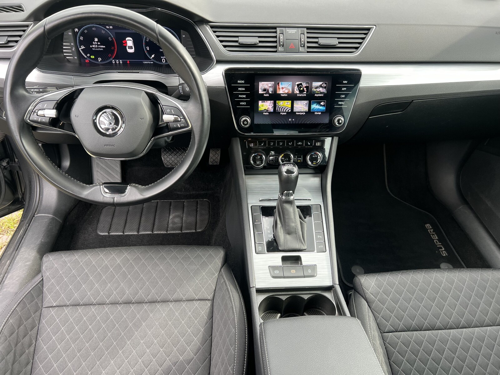 Škoda Superb - zdjęcie 25