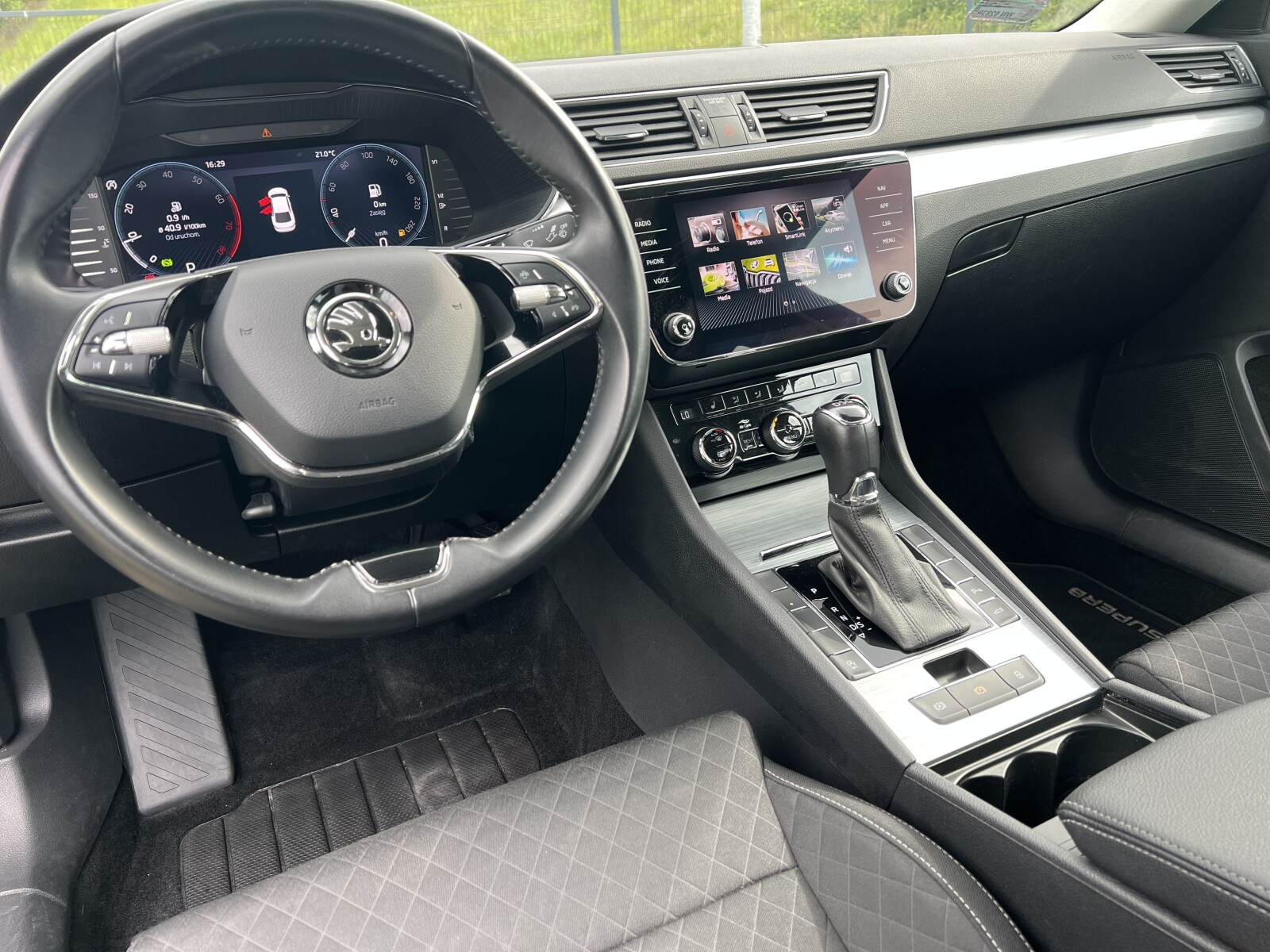 Škoda Superb - zdjęcie 24