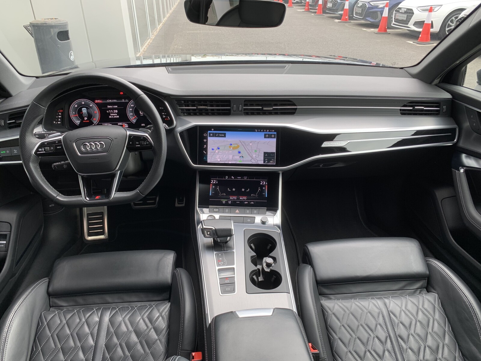 Audi A6 Avant - zdjęcie 14