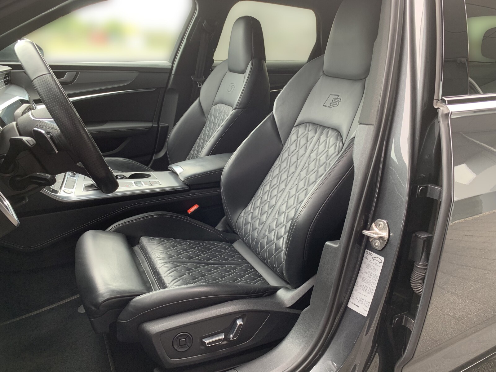 Audi A6 Avant - zdjęcie 11