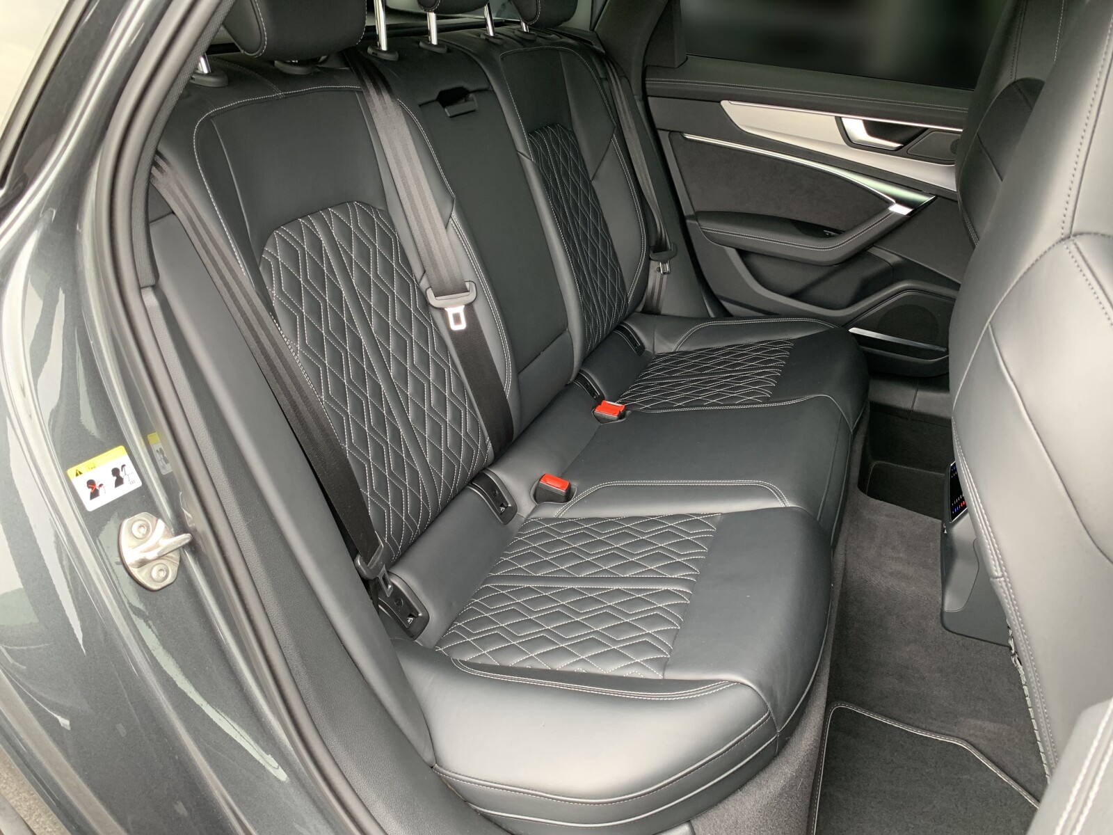 Audi A6 Avant - zdjęcie 12