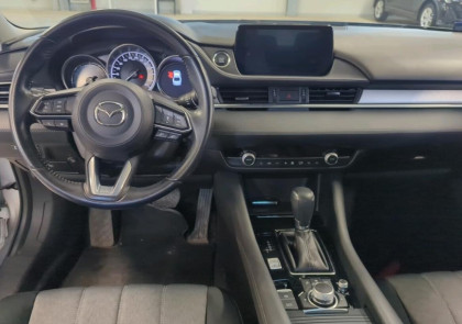 AUTOMAT Salon Polska Czujniki Ekran Sedan