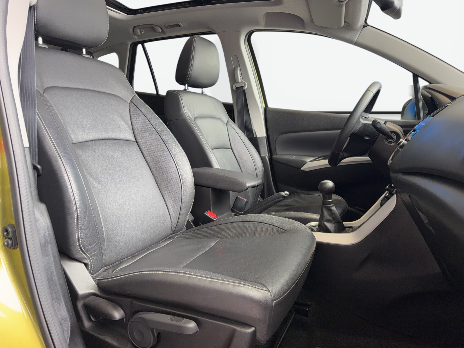 Suzuki SX4 S-Cross - zdjęcie 19