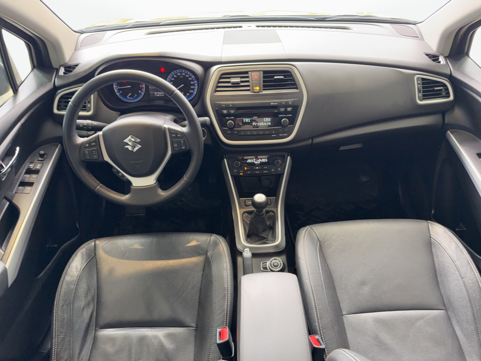 Suzuki SX4 S-Cross - zdjęcie 15