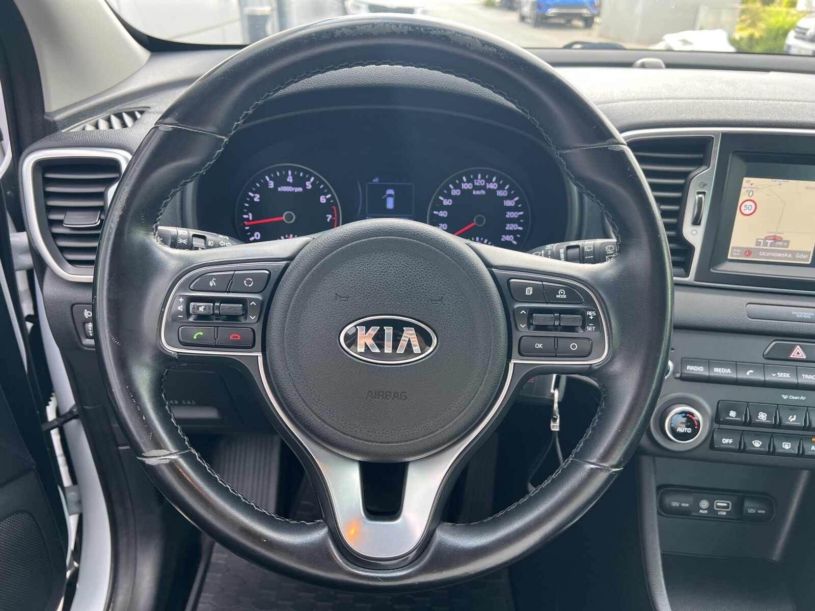 Kia Sportage - zdjęcie 14