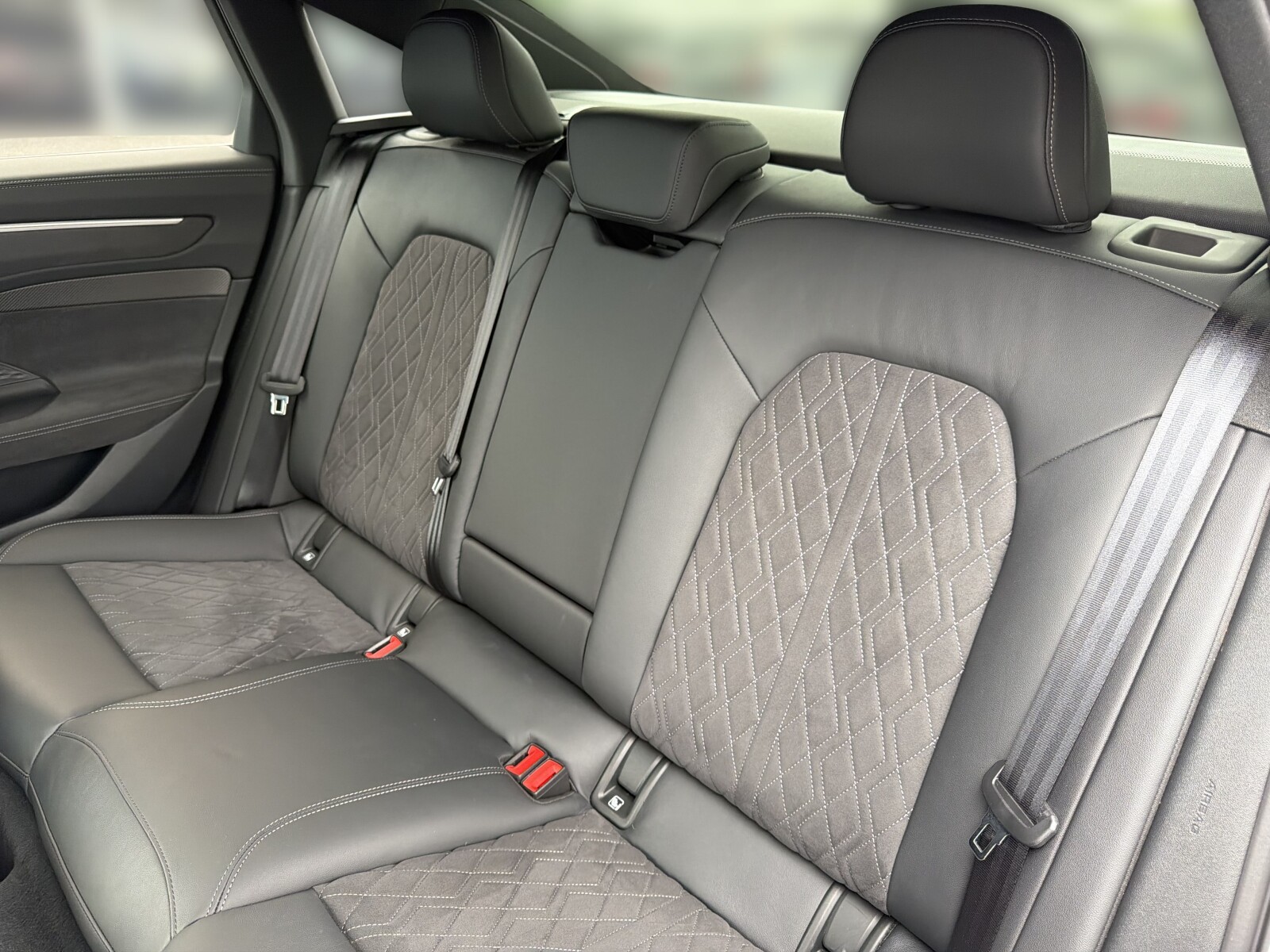 Audi A6 Limousine - zdjęcie 13