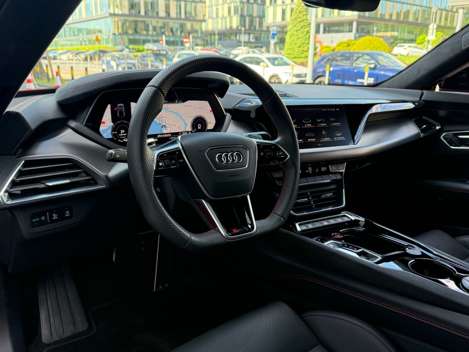 Audi RS e-tron GT - zdjęcie 16