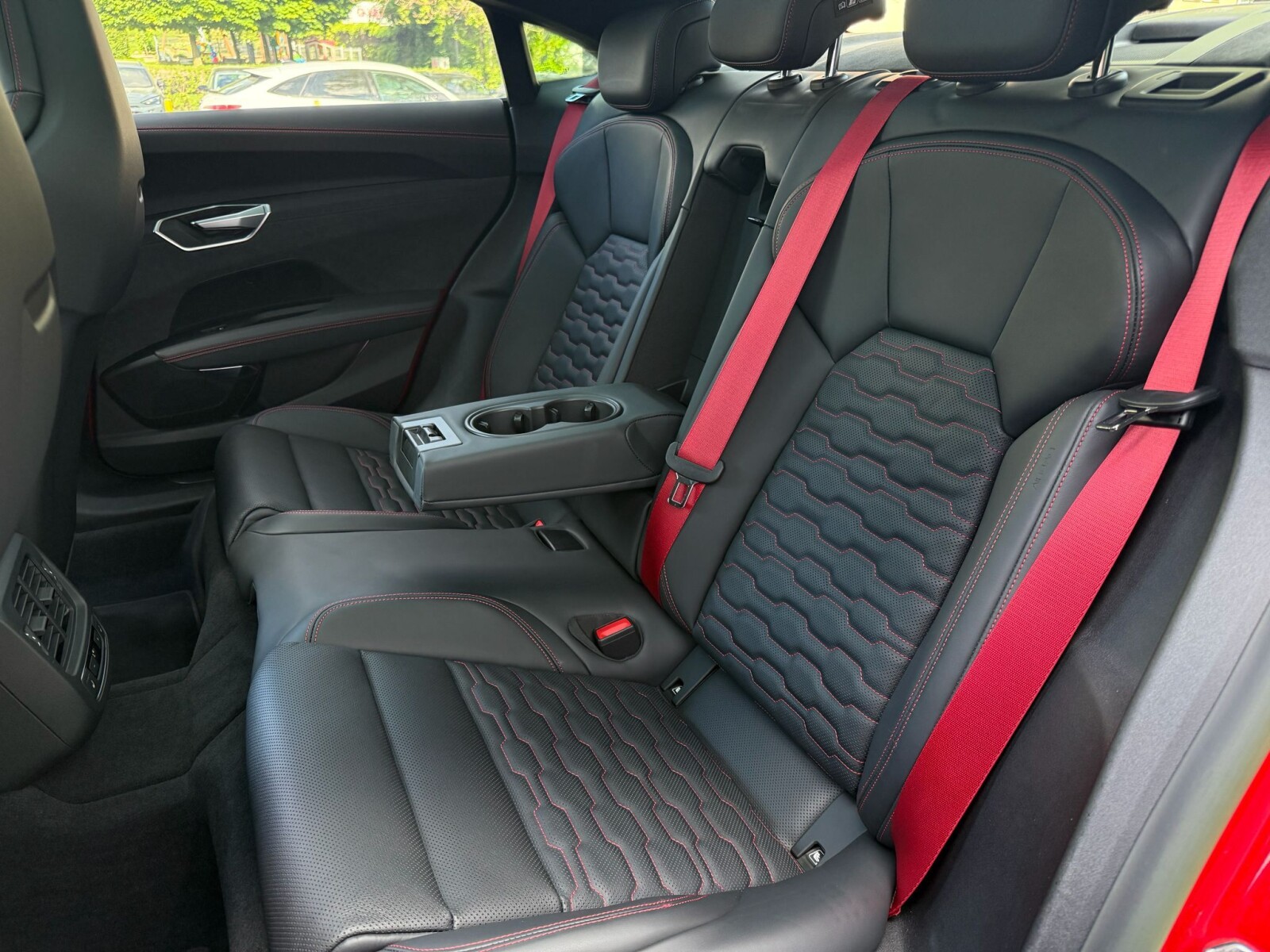 Audi RS e-tron GT - zdjęcie 22