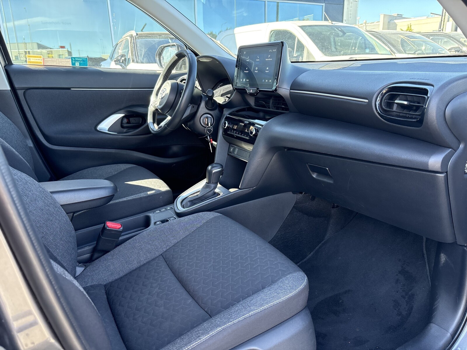 Toyota Yaris Cross - zdjęcie 9
