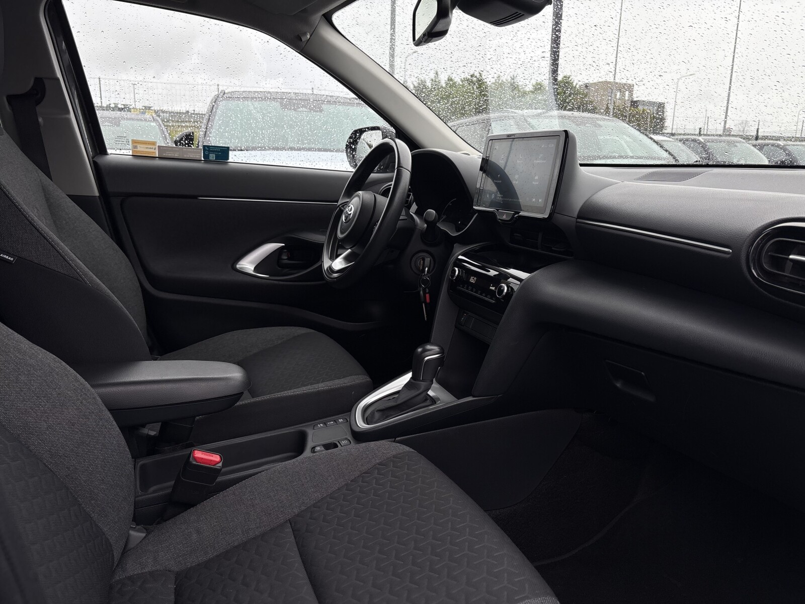 Toyota Yaris Cross - zdjęcie 9
