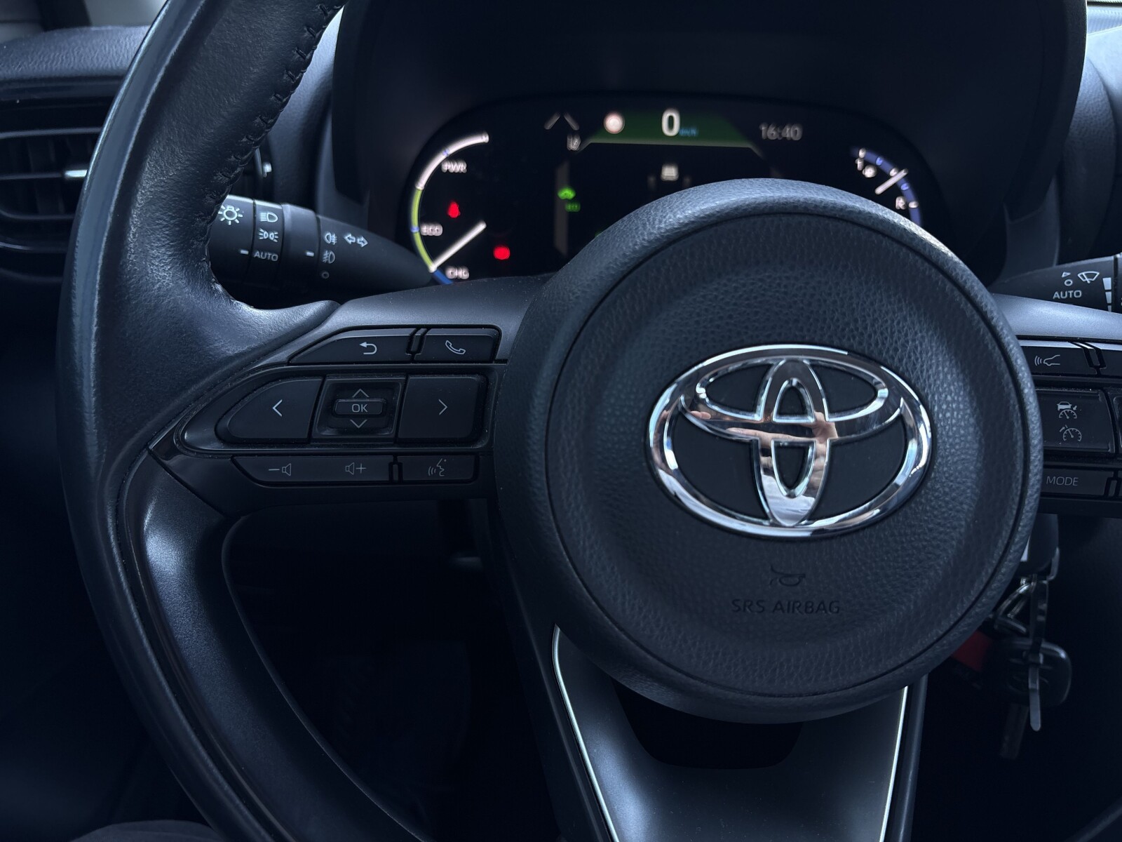 Toyota Yaris Cross - zdjęcie 12