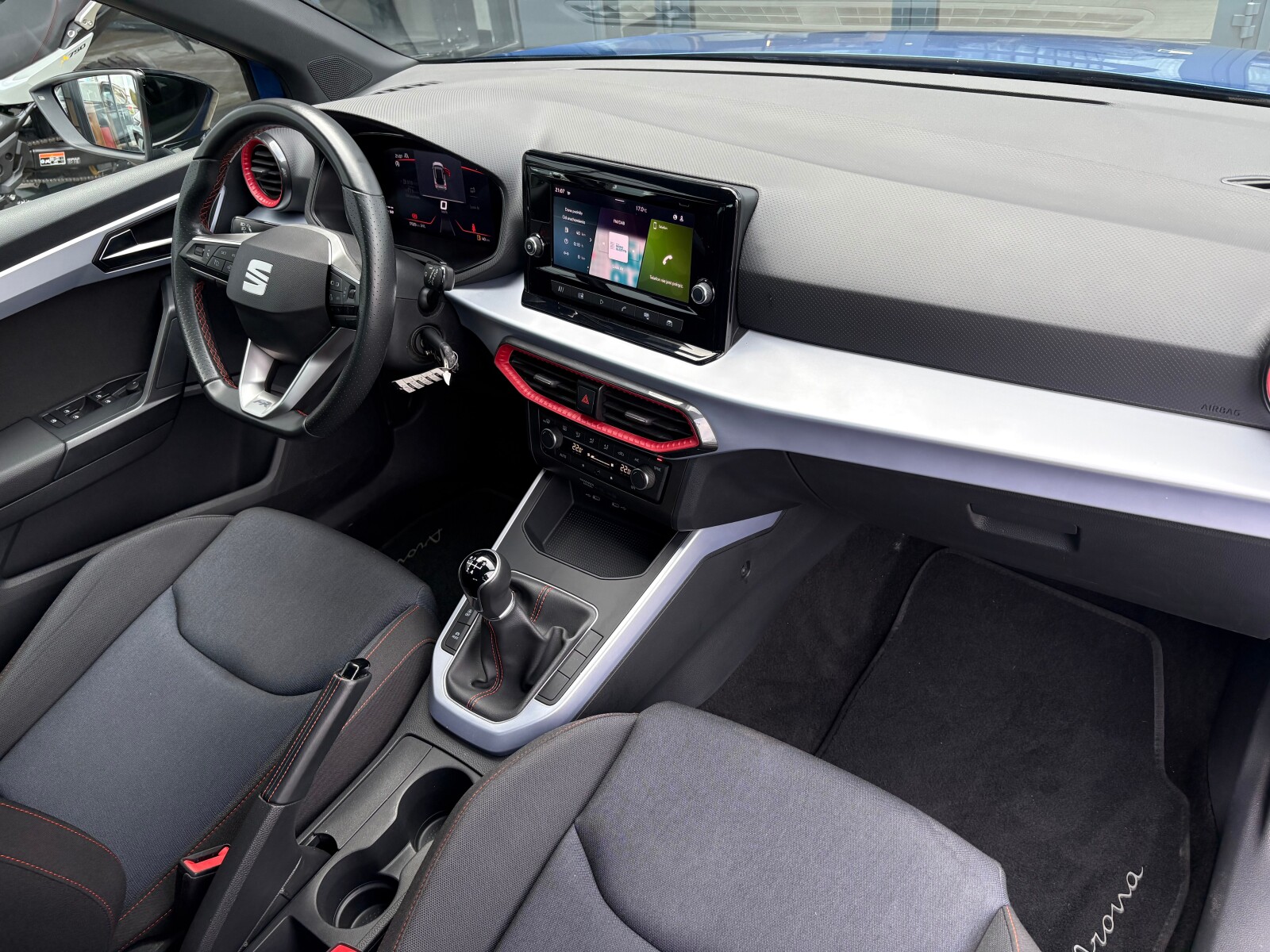 Seat Arona - zdjęcie 15