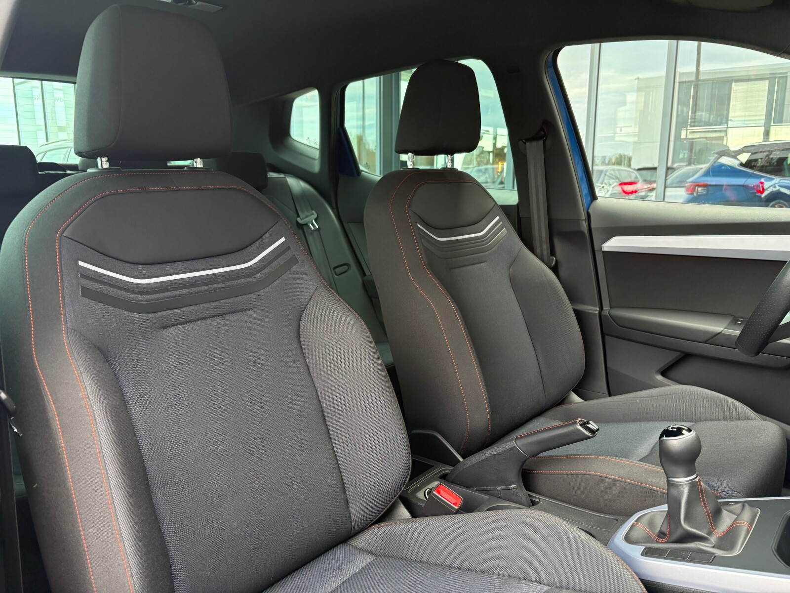 Seat Arona - zdjęcie 16