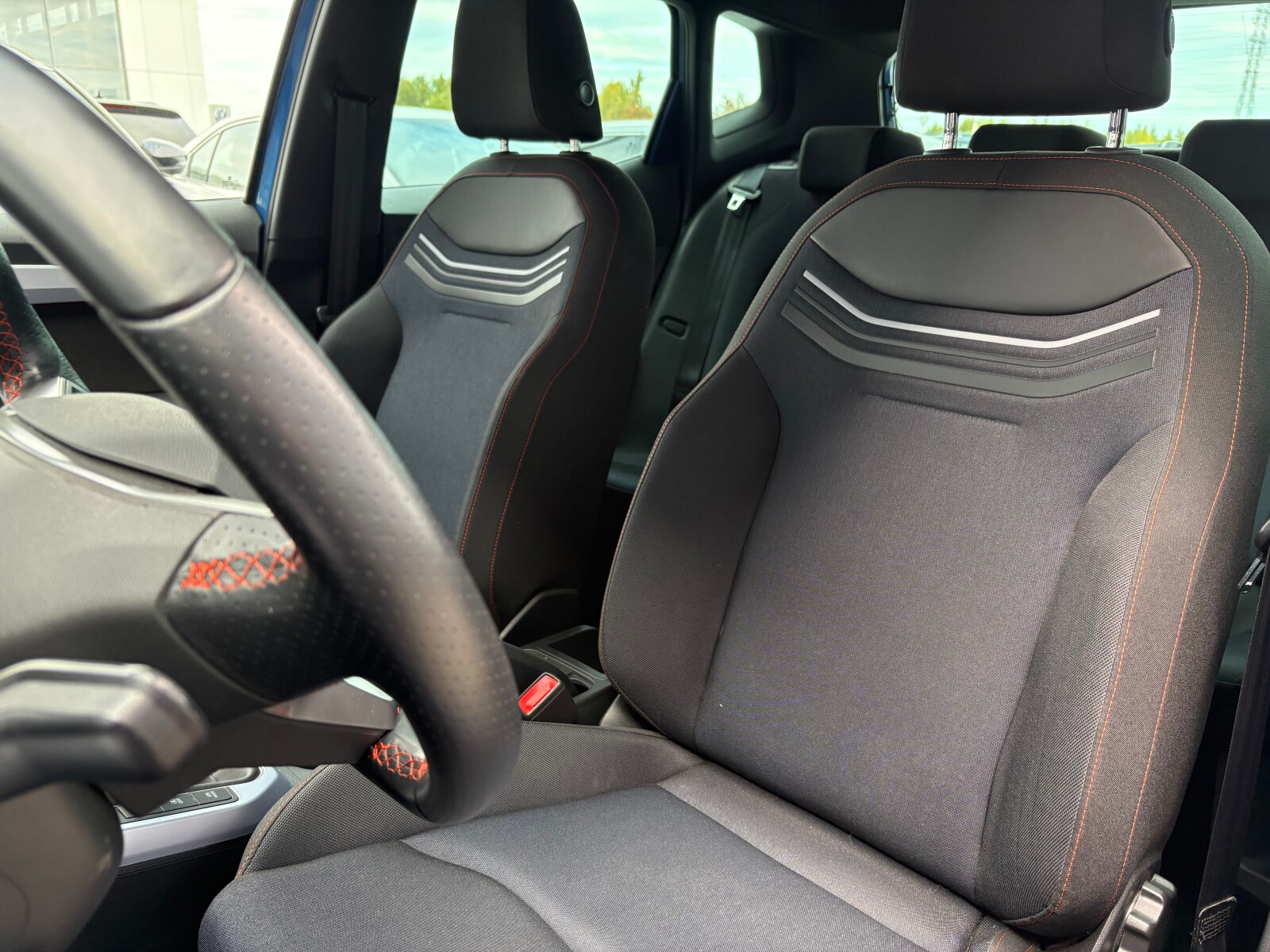 Seat Arona - zdjęcie 12