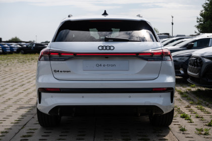 Head Up/ Sonos/ Matrix Led/ Pompa Ciepła/ S-line/ 204 KM